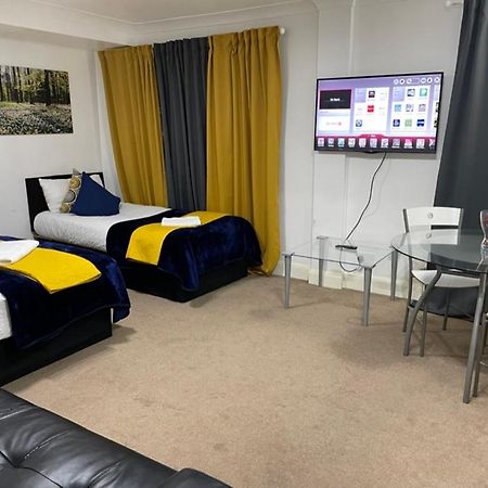 2 Bedrooms Modern Central London Apartment, Full Kitchen, 5 Minutes Tube Station Exterior photo